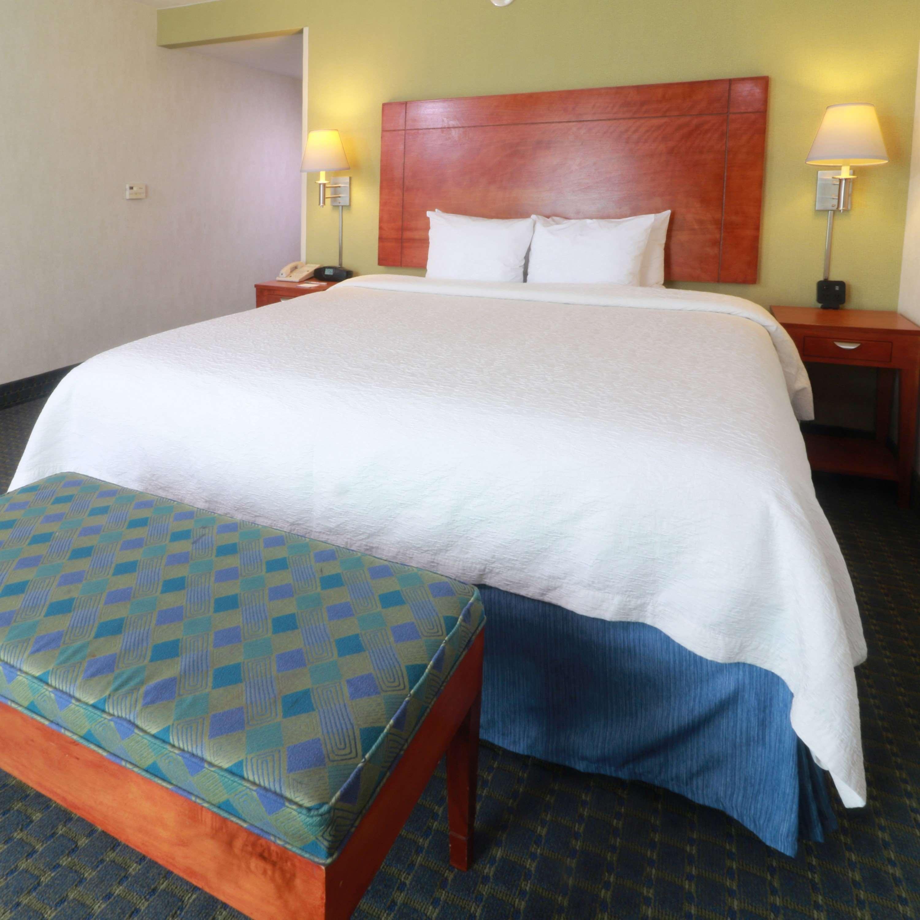 Отель Hampton By Hilton Reynosa Zona Industrial Экстерьер фото