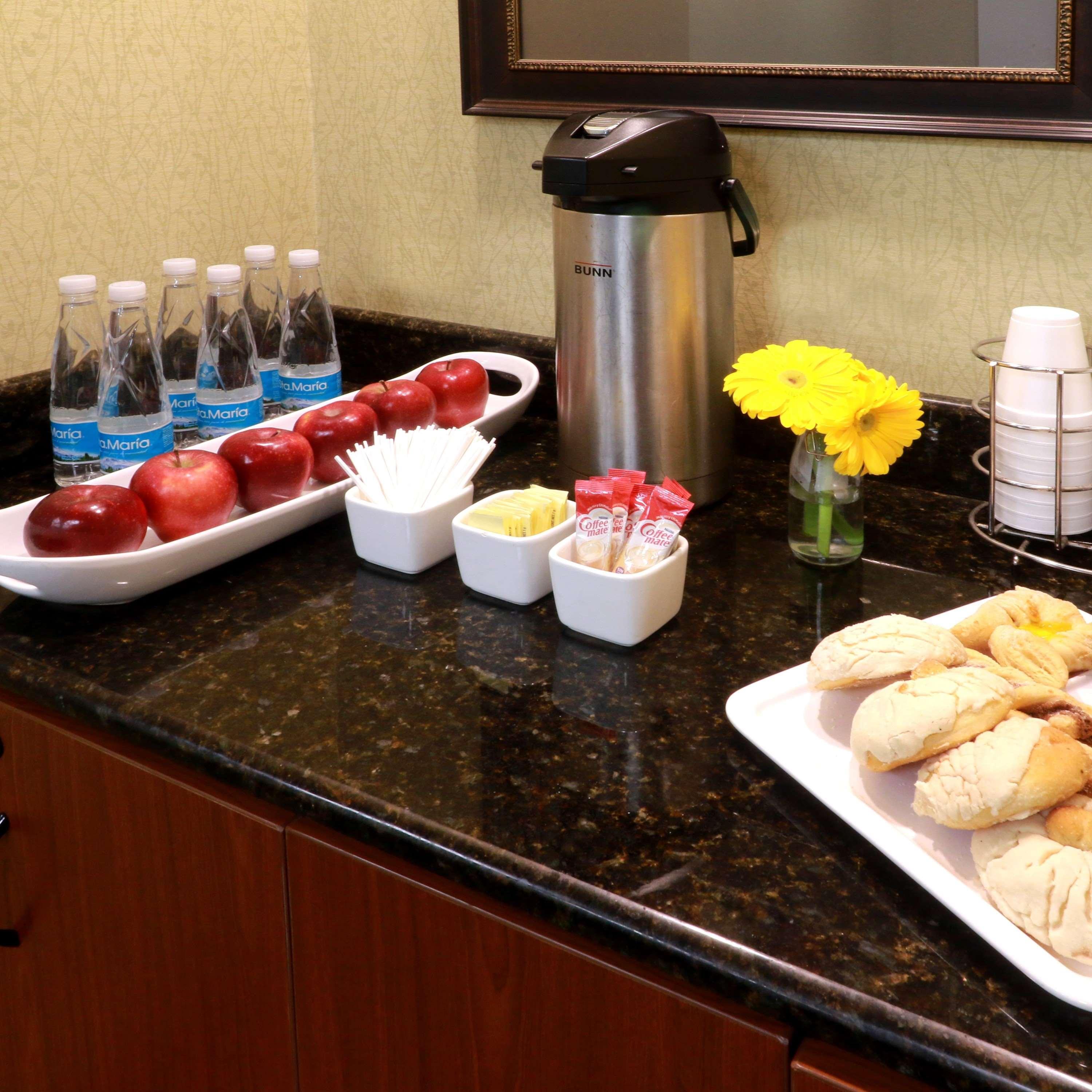 Отель Hampton By Hilton Reynosa Zona Industrial Экстерьер фото