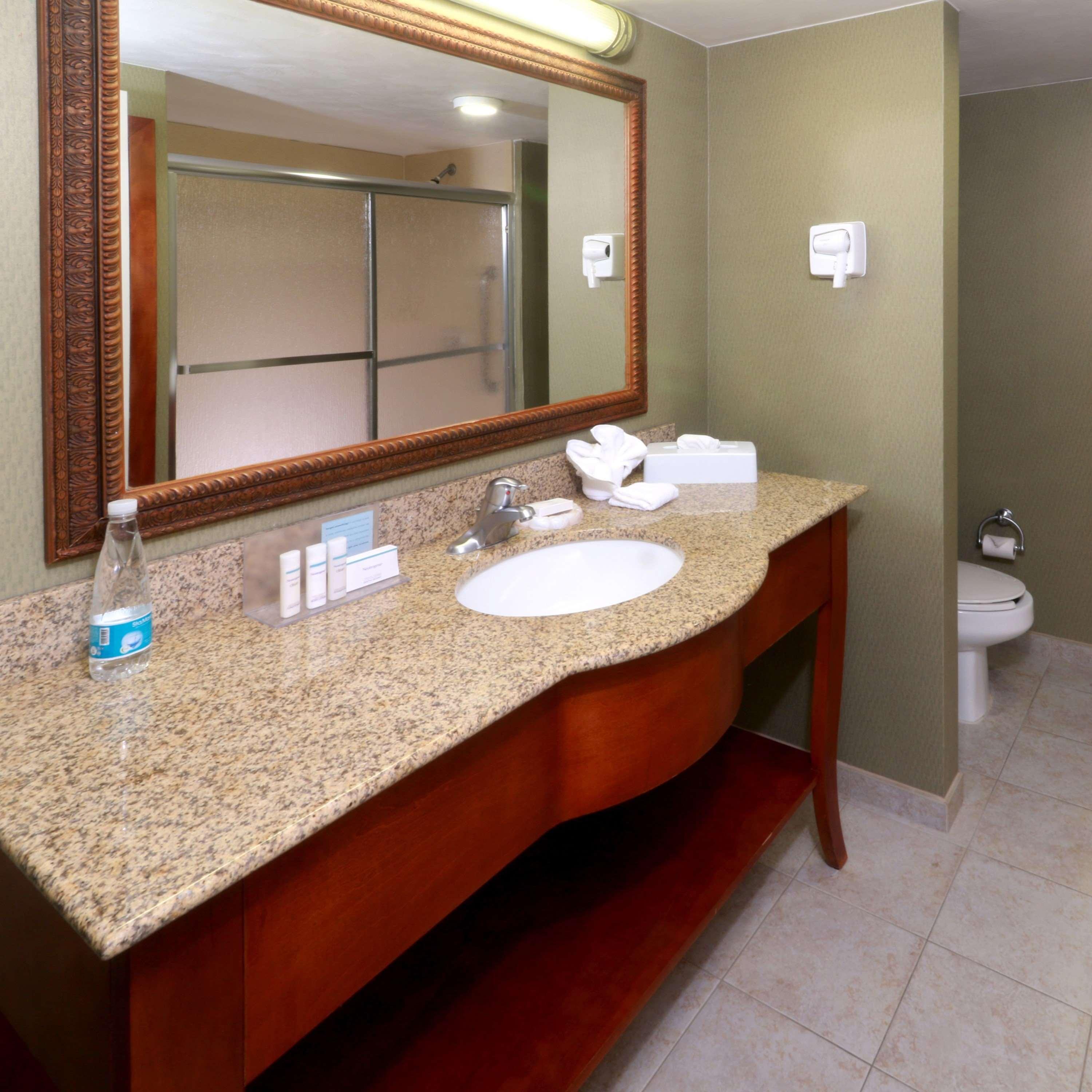 Отель Hampton By Hilton Reynosa Zona Industrial Экстерьер фото