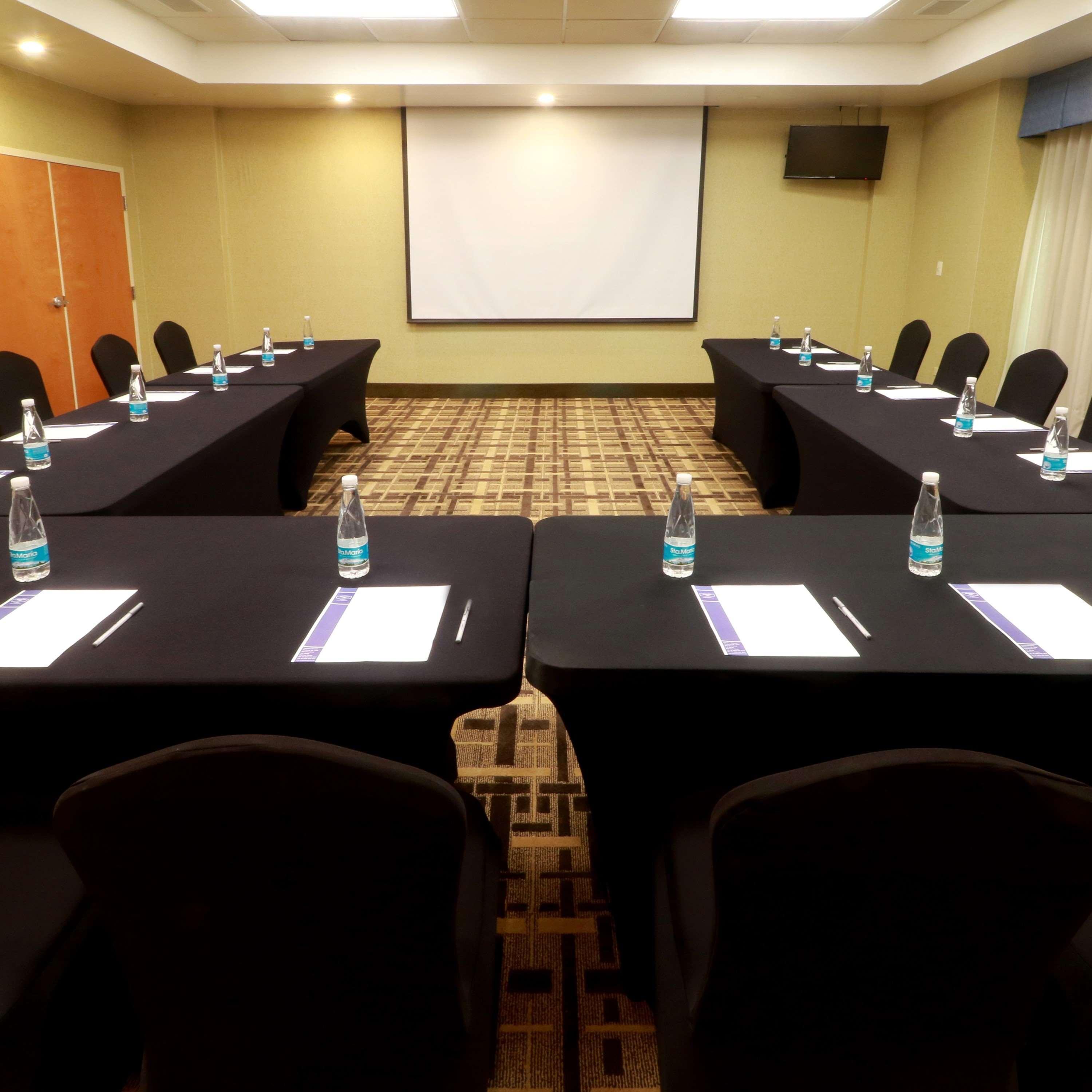 Отель Hampton By Hilton Reynosa Zona Industrial Экстерьер фото