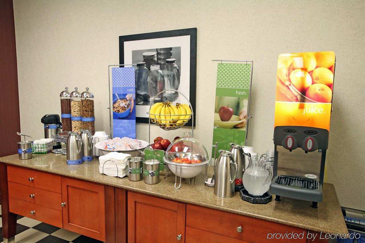 Отель Hampton By Hilton Reynosa Zona Industrial Ресторан фото