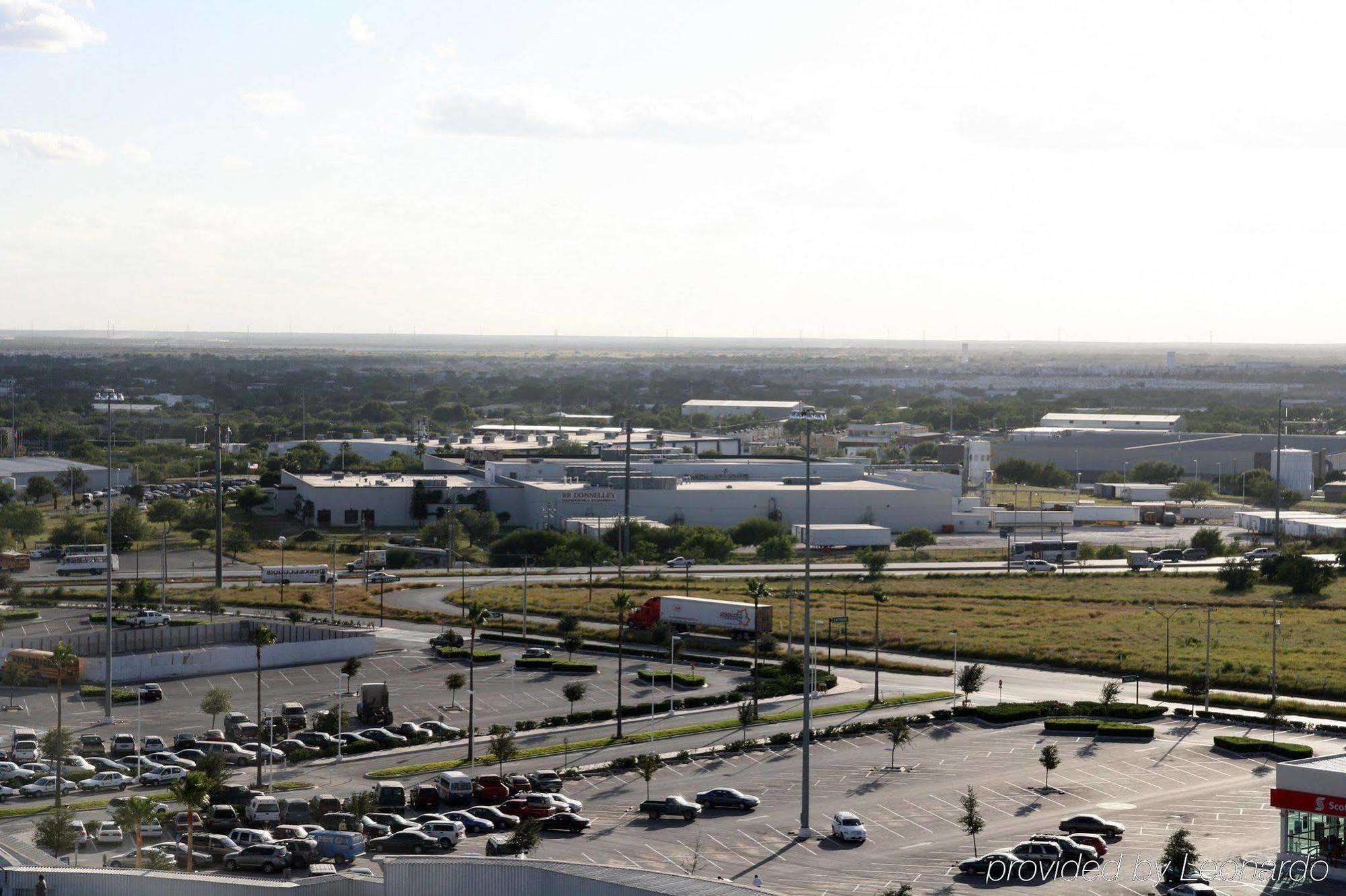Отель Hampton By Hilton Reynosa Zona Industrial Экстерьер фото